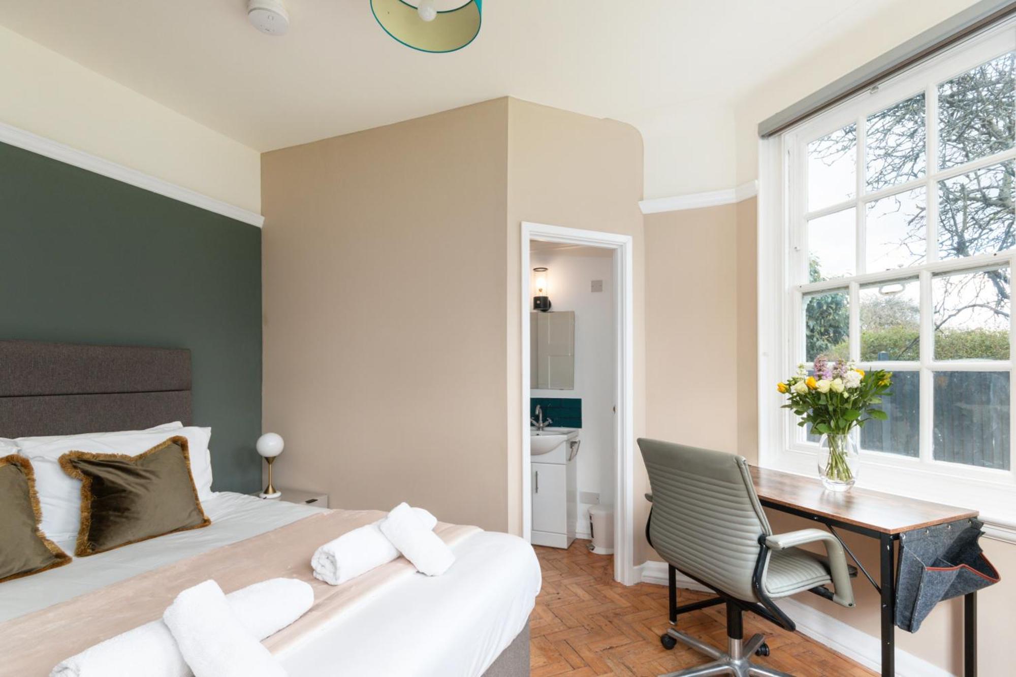 The Vicarage Tooting, Sw17 Hotel London Exterior photo