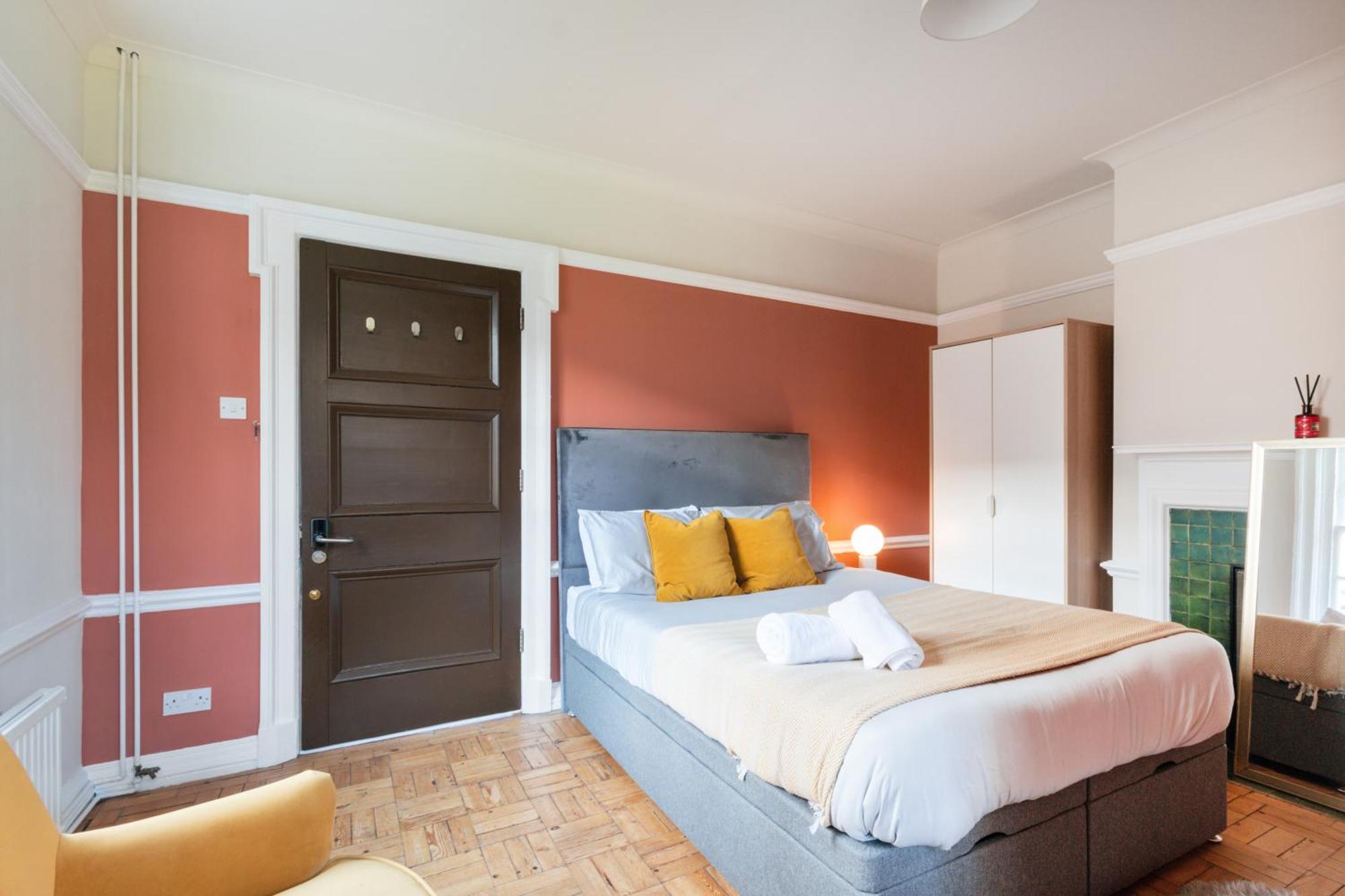 The Vicarage Tooting, Sw17 Hotel London Exterior photo